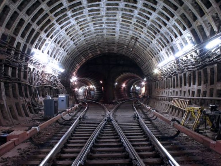 Попов рассказал, когда откроют 5 первых станций метро на Троещину