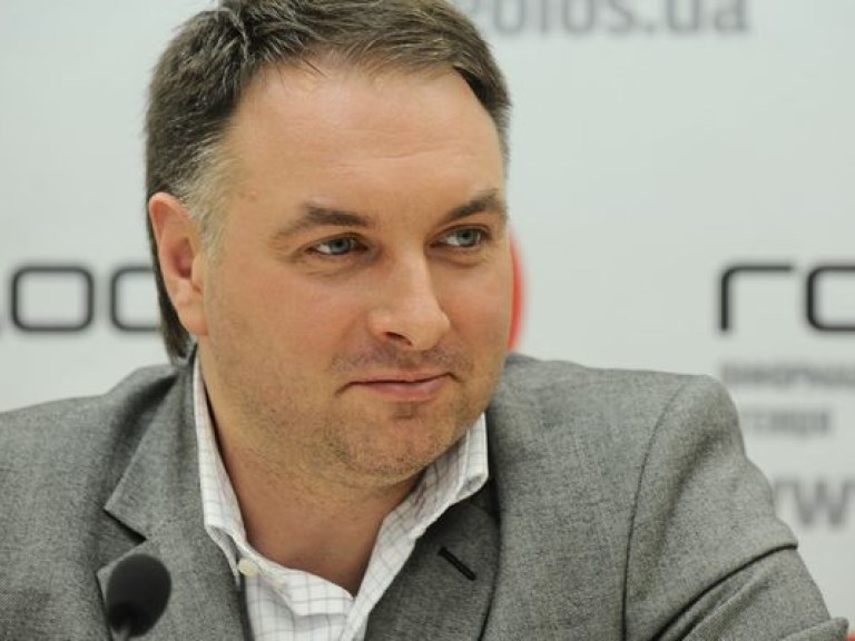 Доллар надежнее евро, но зарабатывать можно только на гривне – эксперт