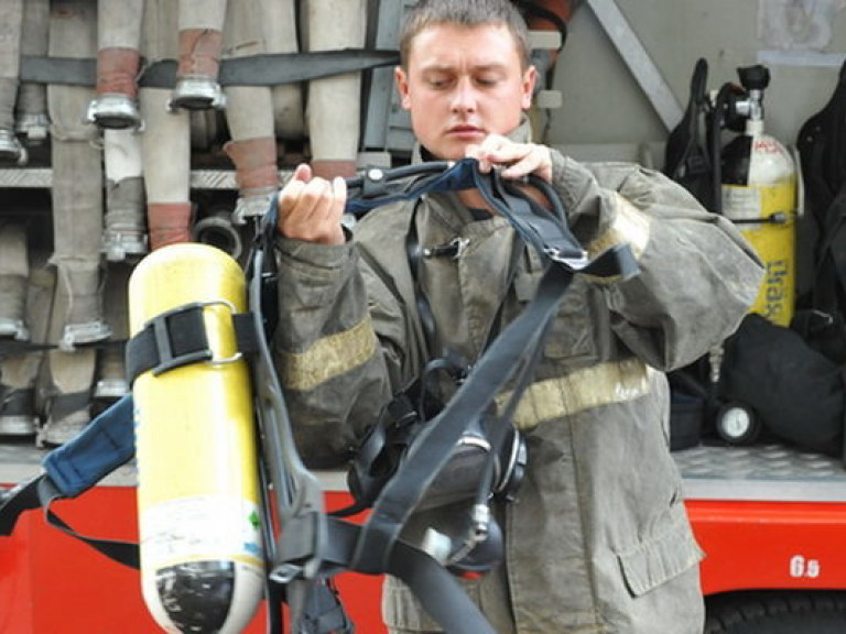 Пострадавшая в пожаре дома на Шулявке: тушить мешали припаркованные авто