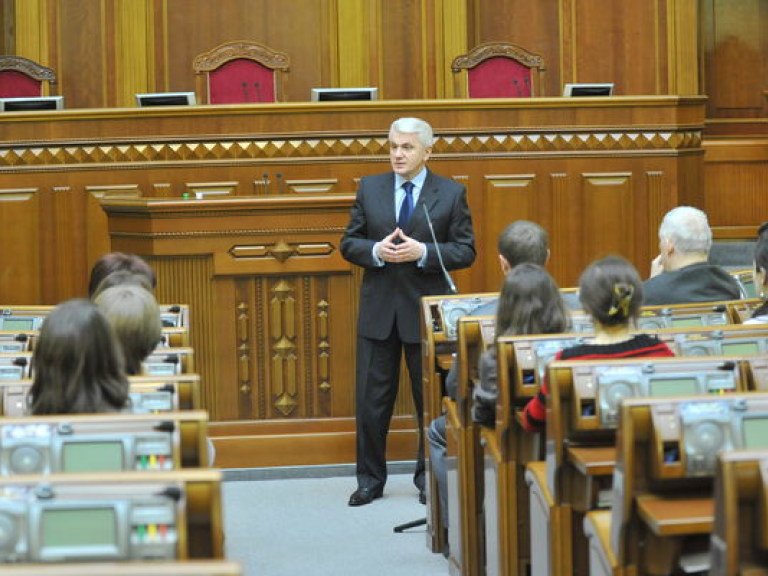 Литвин объяснил, почему его почти не слышно в парламенте