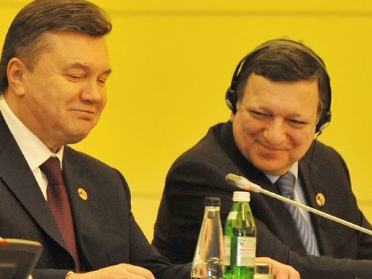 Президент Украины рассказал Баррозу про Таможенный союз