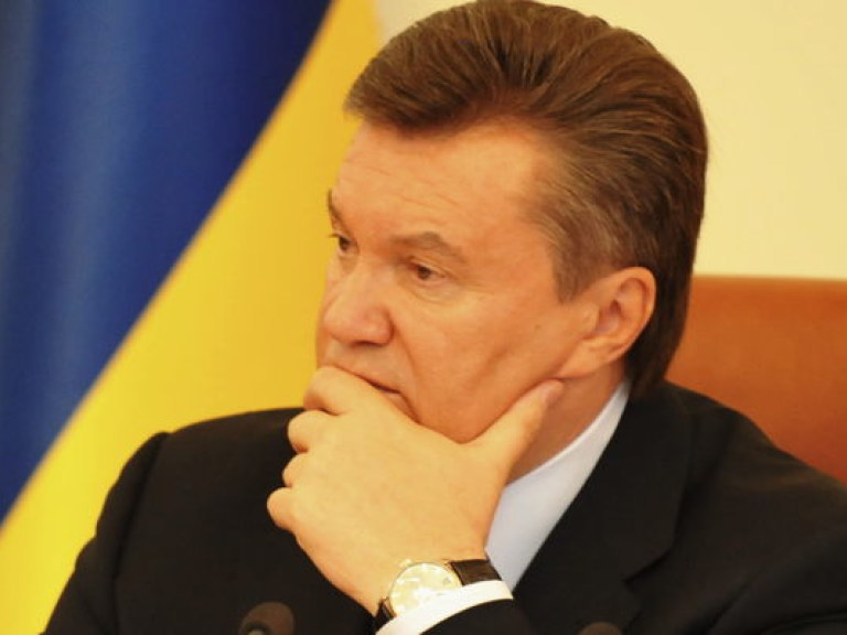 Янукович в одиночку защищает интересы Украины &#8212; Мирошниченко
