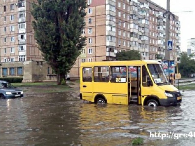 Кировоград ушел под воду (ФОТО)