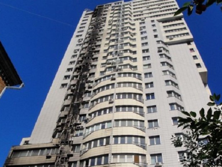 Жильцов горевшей многоэтажки на Шулявке через месяц отселят