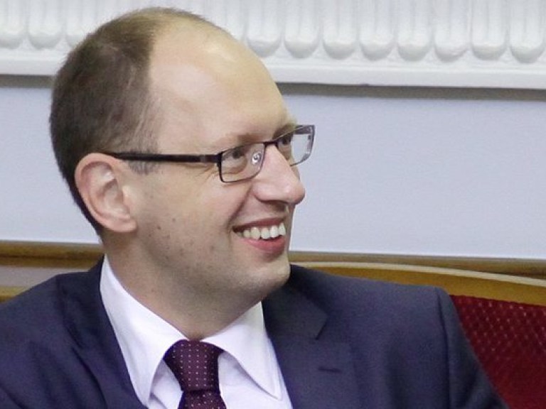 Яценюк объявил о ликвидации «Фронта змін»