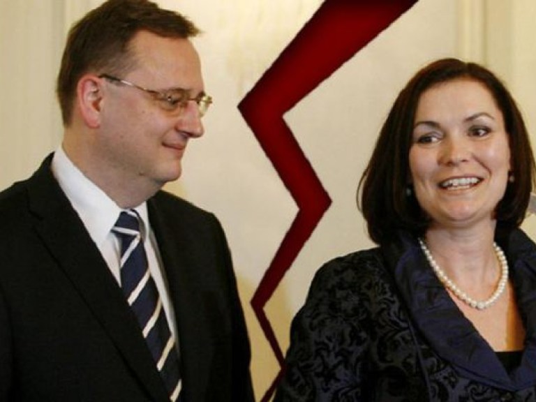 Любовница чешского премьера задействовала военную разведку для слежки за его семьей