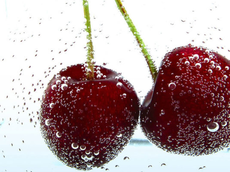 Черешня очень полезна при анемии и дисбактериозе