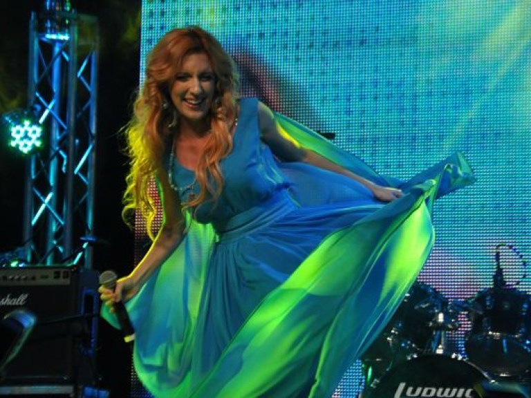 ILLARIA озорничала на ХІІІ церемонии награждения победителей в конкурсе «Коронация слова»