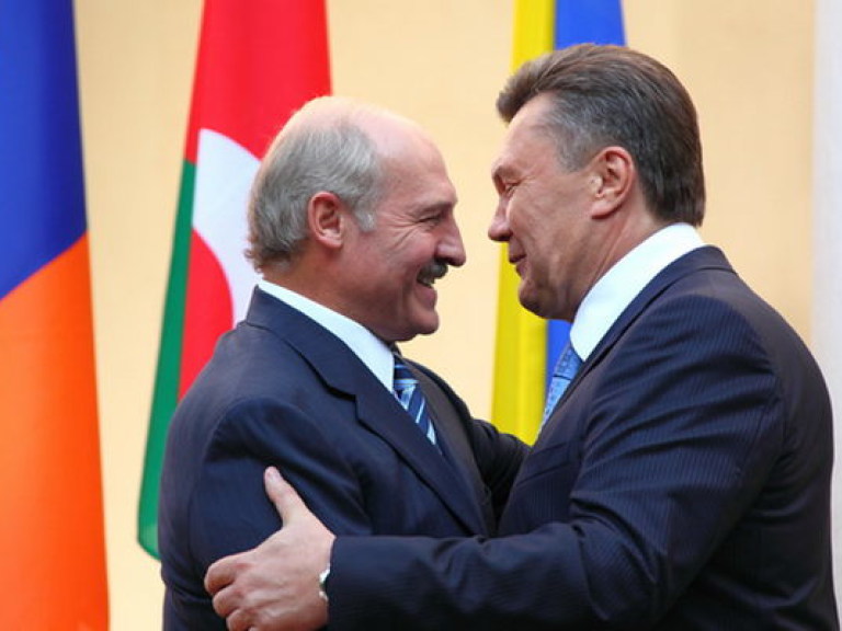 Президент Украины общается с Президентом Беларуси тет-а тет