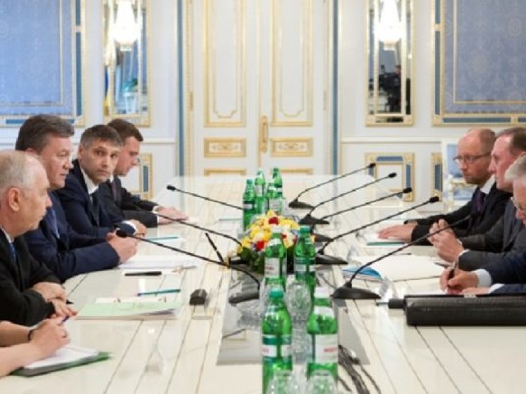 Яценюк назвал встречу с Януковичем позитивом, Тягныбок и Кличко не пришли