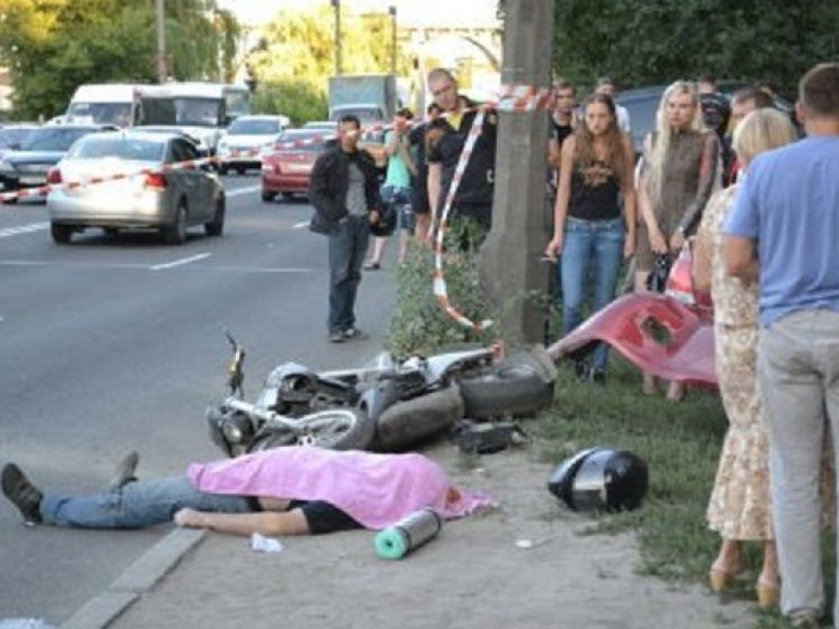 В Днепропетровске пешеходы стали виновниками гибели мотоциклиста