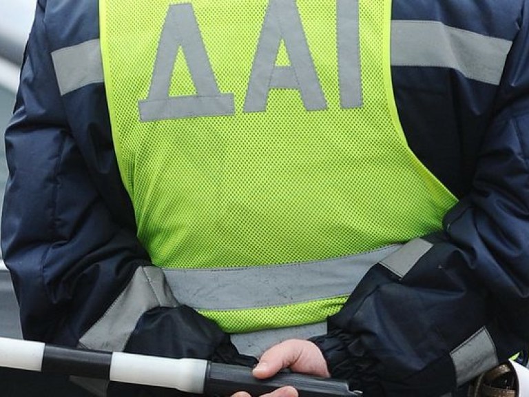 В центре Киева пьяный мотоциклист сбил сотрудника ГАИ