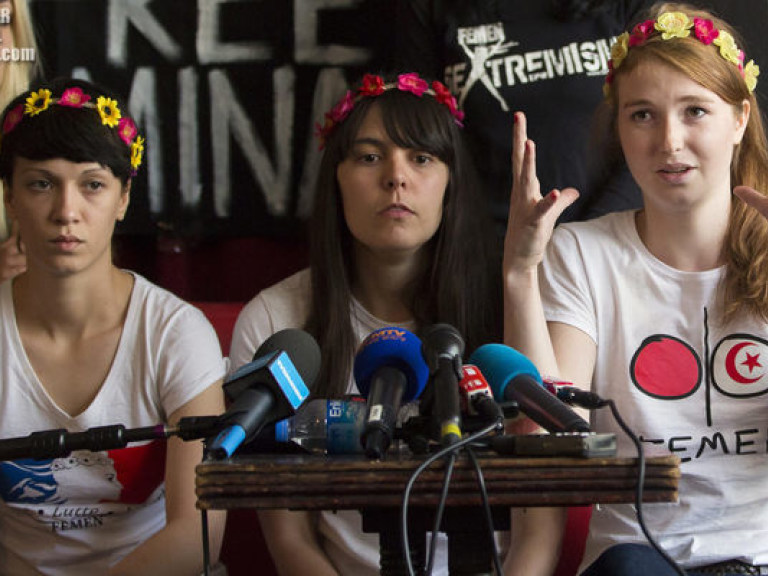 В Санкт-Петербурге прошел гей-парадик, а FEMENши разделись в мечети Стокгольма (ВИДЕО)