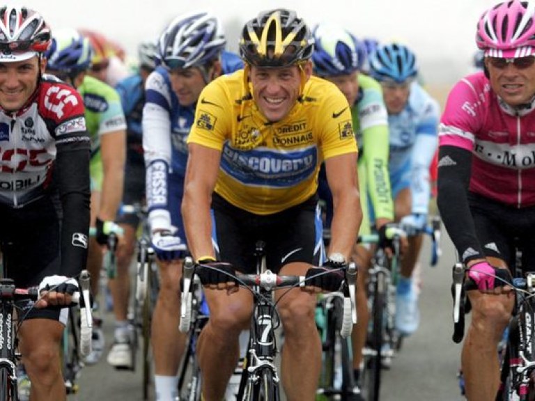 На велогонке «Тур де Франс» произошел форс-мажор (ВИДЕО)
