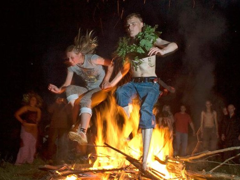 Празднование Ивана Купала в Украине: два человека обгорели в кострах