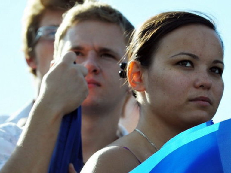 40% украинцев хотят работать за границей – социолог