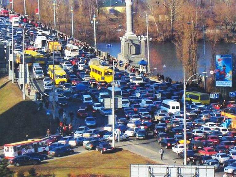 Киев застрял в пробках