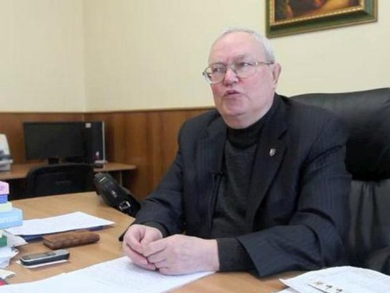 Эксперт – депутатам ВР стоит не только писать, но и читать Законы Украины
