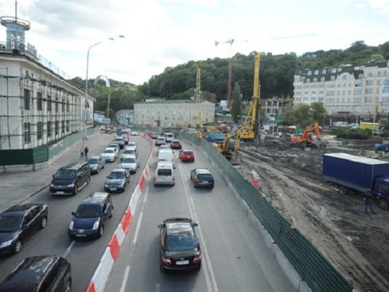 В Киеве заблокирована реконструкция важных транспортных узлов