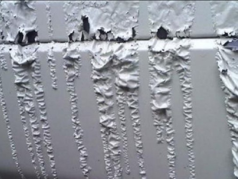 В Одессе облили кислотой 12 автомобилей