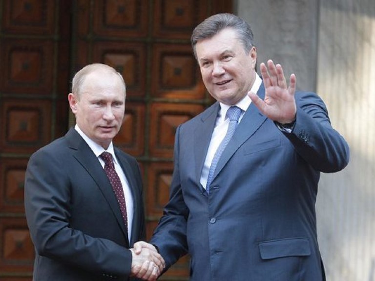 После молебна на Владимирской горке Янукович встретился с Путиным