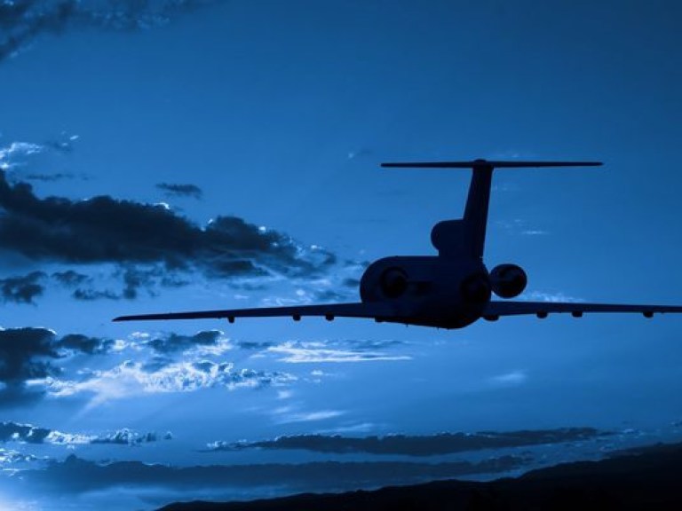 Небо за бесценок: самые выгодные схемы покупки авиабилетов