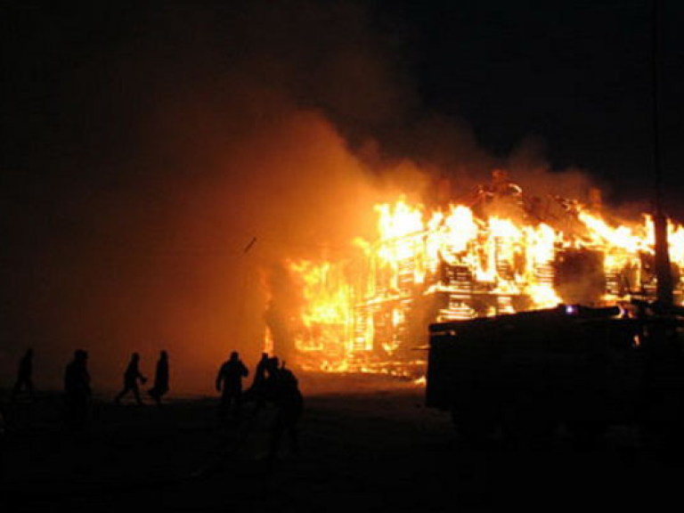 Украинские заробитчане обгорели в результате пожара в петербургских бытовках