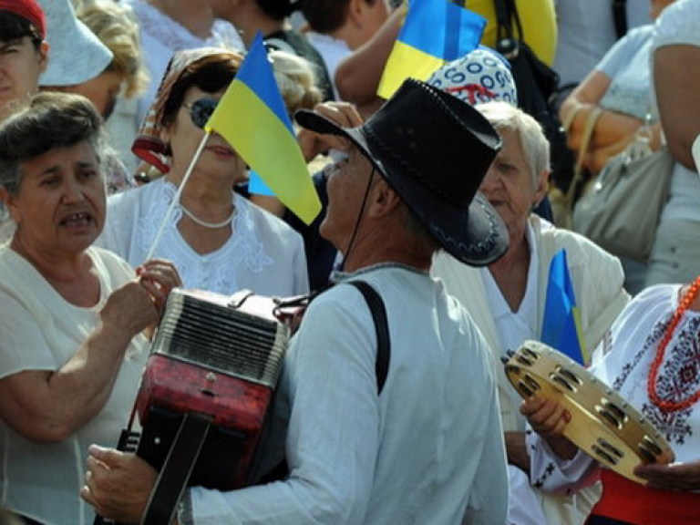 В Украине все меньше граждан надеются на государство, и все больше – на самих себя &#8212; опрос