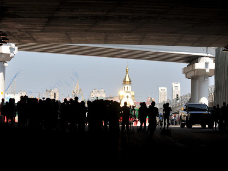 Как к приезду Азарова готовили новый тоннель в Киеве