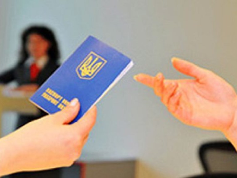 В Украине нет очередей на получение заграничных паспортов &#8212; Миграционная служба