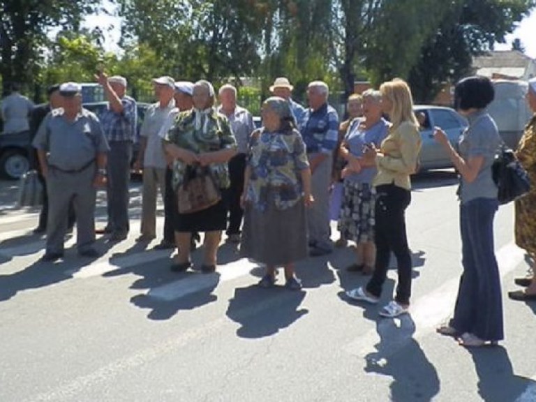 На Прикарпатье местные жители перекрыли автомагистраль «Ивано-Франковск-Яремче»