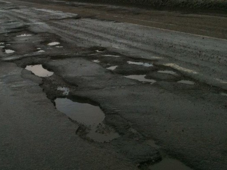 Столичные дороги в плохом состоянии, но на их ремонт не хватает денег – «Киевавтодор»