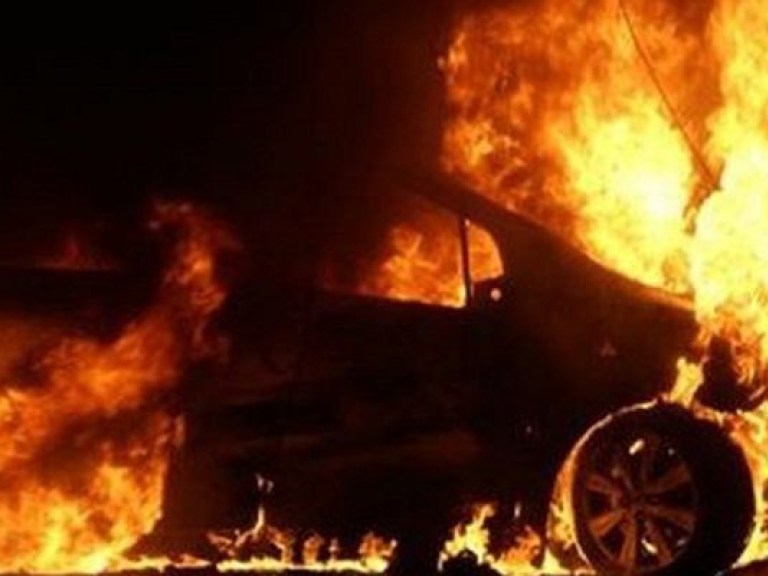 Ночью в Днепропетровске сгорели три иномарки