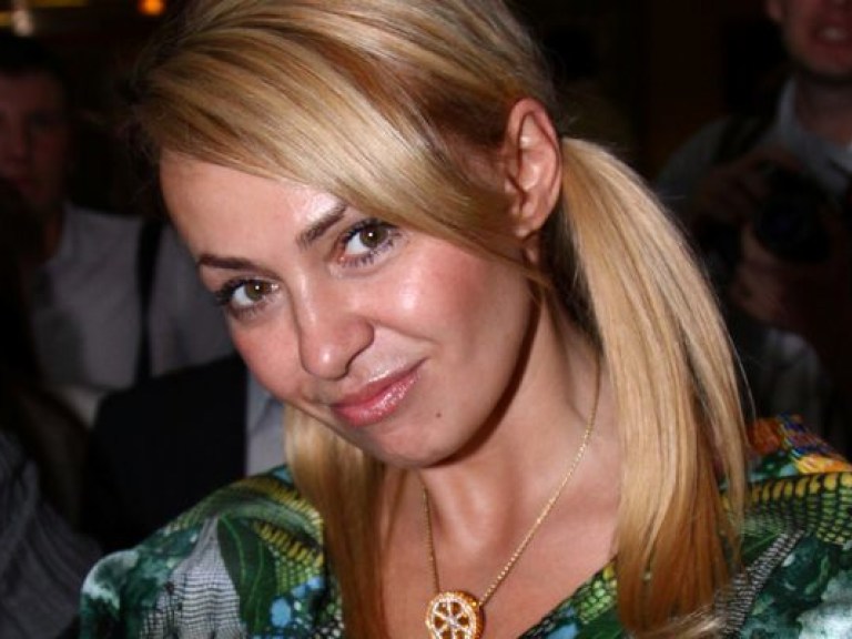 Яна Рудковская похвасталась шикарной фигурой в бикини (ФОТО)