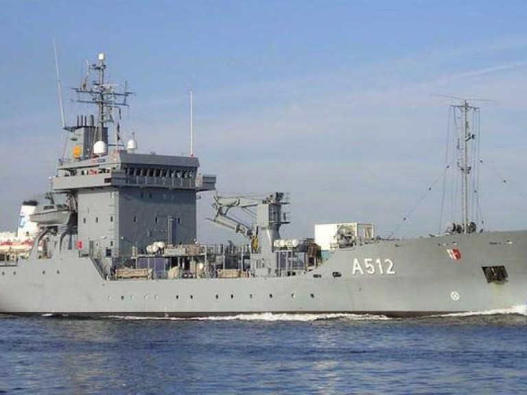 В Севастополь плывут корабли НАТО