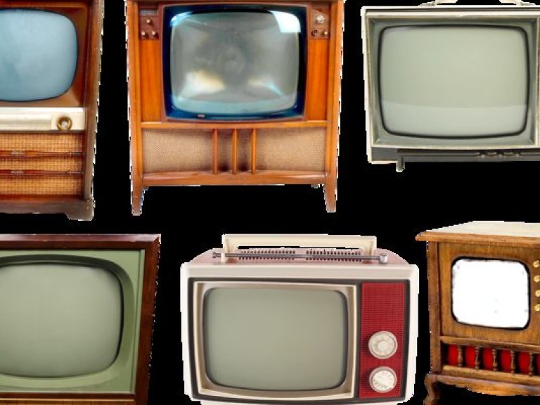 Старые телевизоры превратили в достопримечательность украинского села (ВИДЕО)