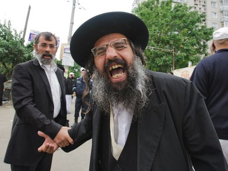 В Украину начали массово съезжаться хасиды