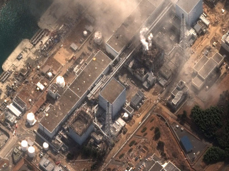 На Фукусиме уровень радиации вырос в 18 раз: доза облучения может убить человека за 4 часа
