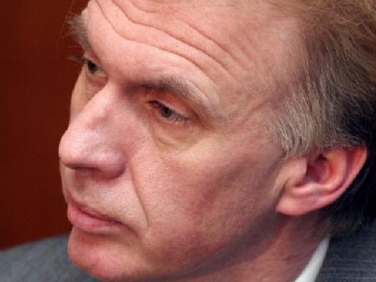 Экс-министр иностранных дел: в отношениях с Россией на первом плане — политика