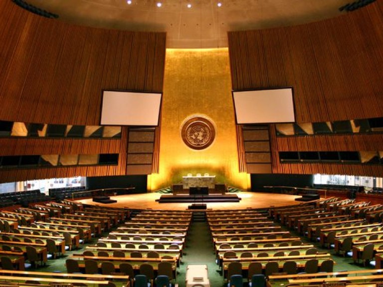 Генсек ООН остудил пыл США в отношении удара по Сирии