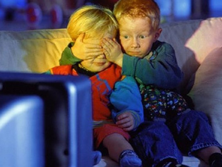 Е.Виноградная: «Телевизор может довести ребенка до суицида»