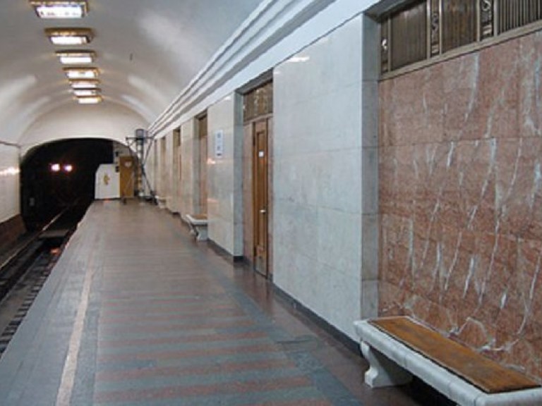 Стали известны подробности ЧП в метро: на рельсы упала 89-летняя пенсионерка