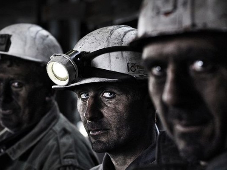 На Луганщине третьи сутки горит шахта