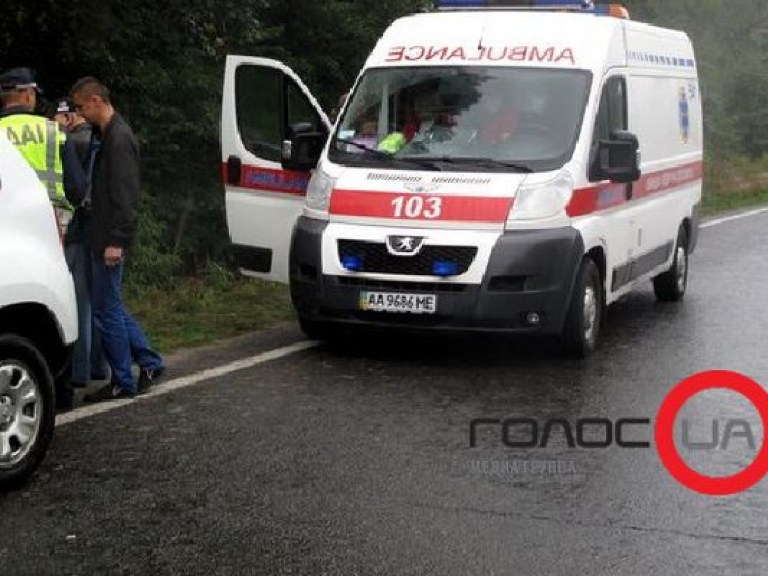 Жуткое ДТП под Киевом: погибший водитель сутки пролежал в разбитой машине (ФОТО)