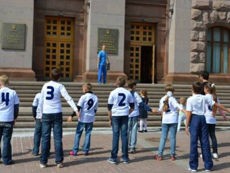 Денис Силантьев призывает украинцев поставить новый мировой рекорд