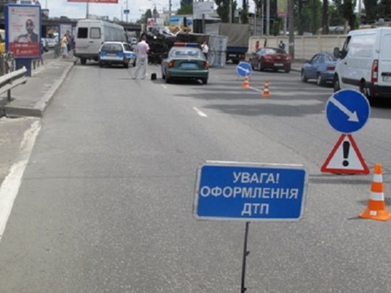 Пьяный сын луганского судьи на VIP-иномарке сбил девушку