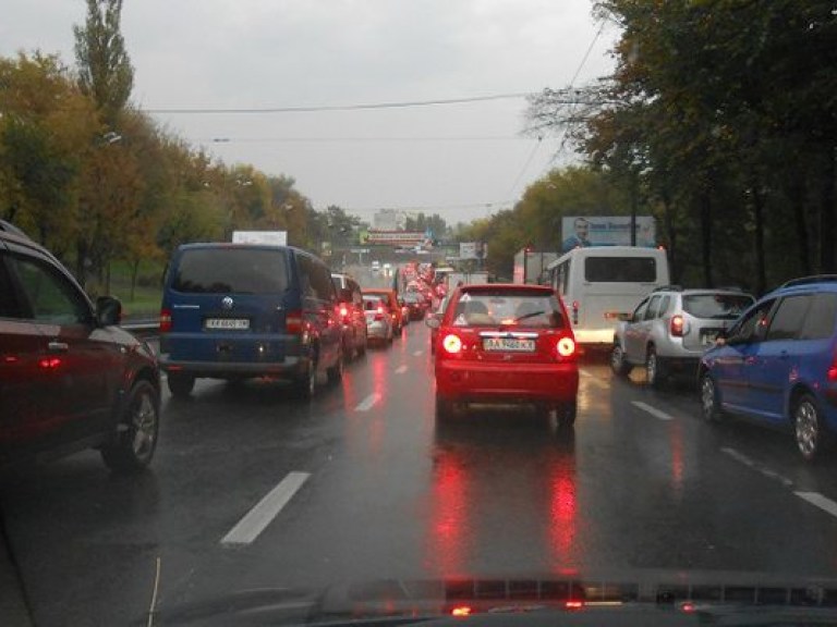 В Киеве пробки достигли 9 баллов