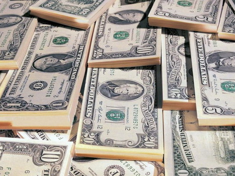 Эксперт: в Украине за пределами банковской системы обращаются 50-70 миллиардов долларов