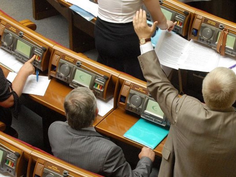 Филиппов: Когда парламент голосовал за выборы в Киеве, голосов не хватило именно от оппозиции