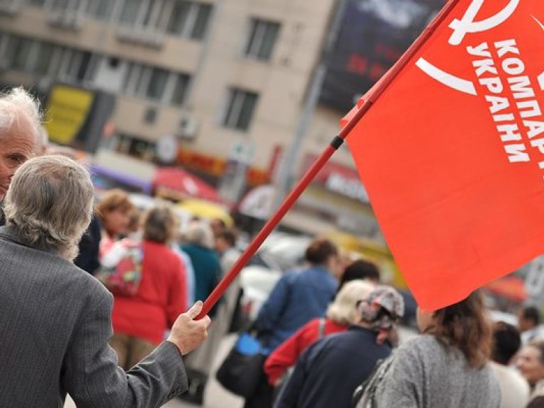 Чтобы помешать проведению сборов по референдуму, харьковчан заставили массово отжиматься